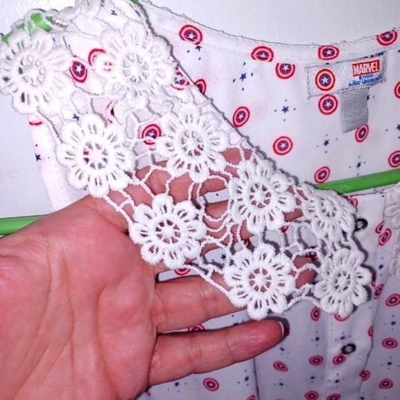 Red , White and Blue Sleeveless Blouse W Sz Medium - Picture 2 of 8